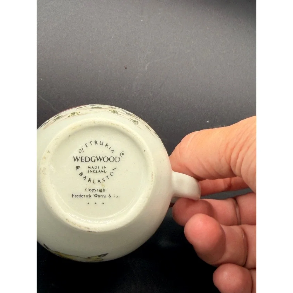 Wedgwood Peter Rabbit Creamer Pitcher Beatrix Potter Etruria Barlaston England